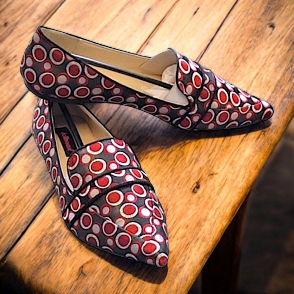 DOLLHOUSE LIZ Red and Black Dollhouse Flats Size 9